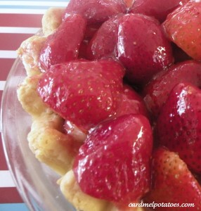 crust with strawberries