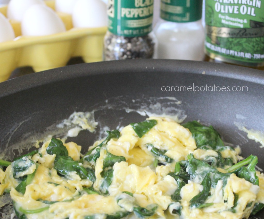scrambled egg with spinach and parmesan